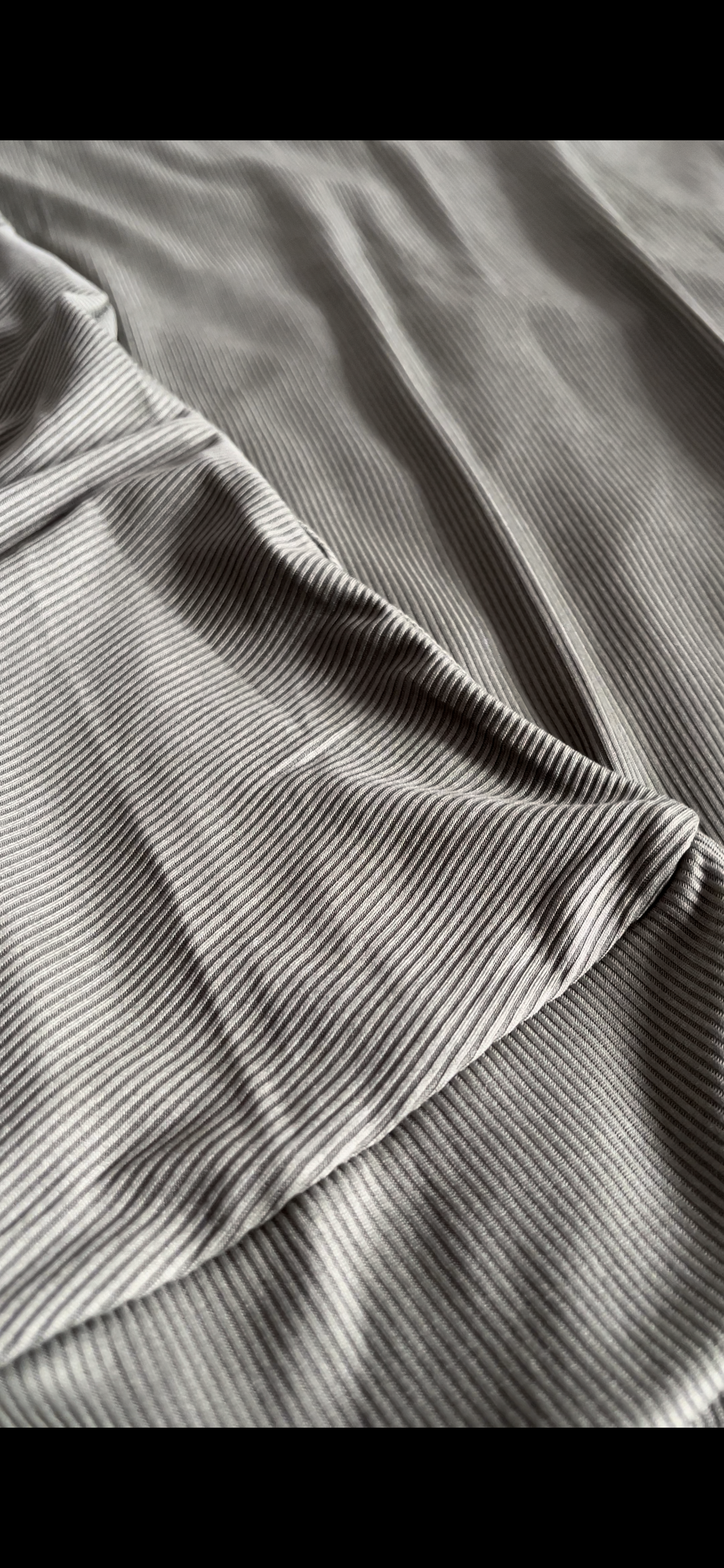 Brown ribbed abaya