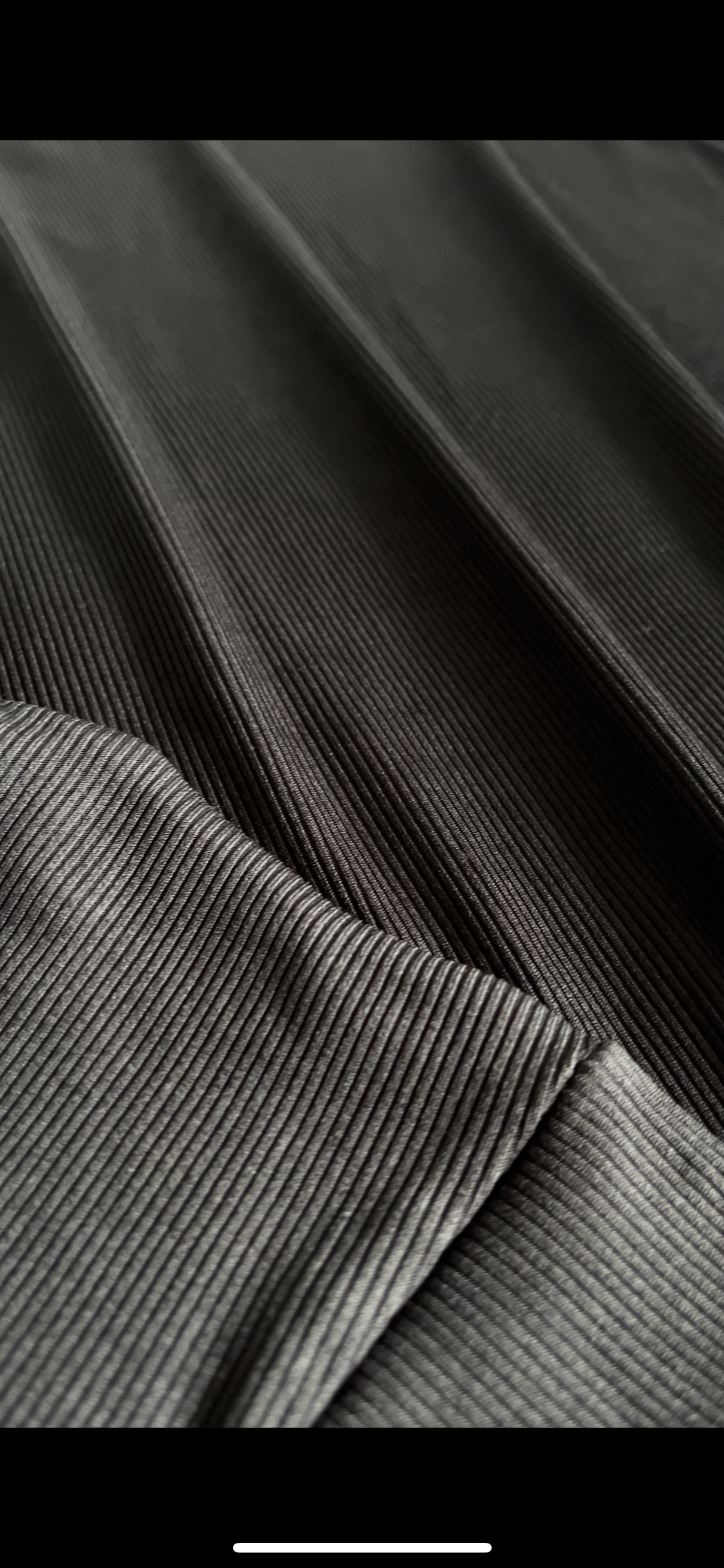 Black ribbed abaya