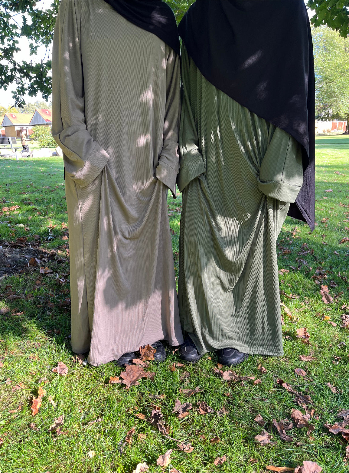 Brown ribbed abaya