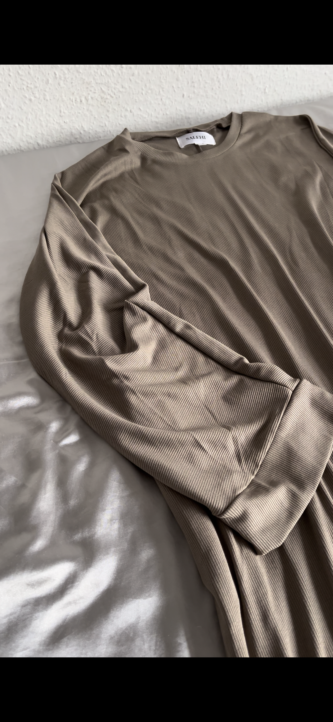 Ribbed Abayas + FREE HIJABS
