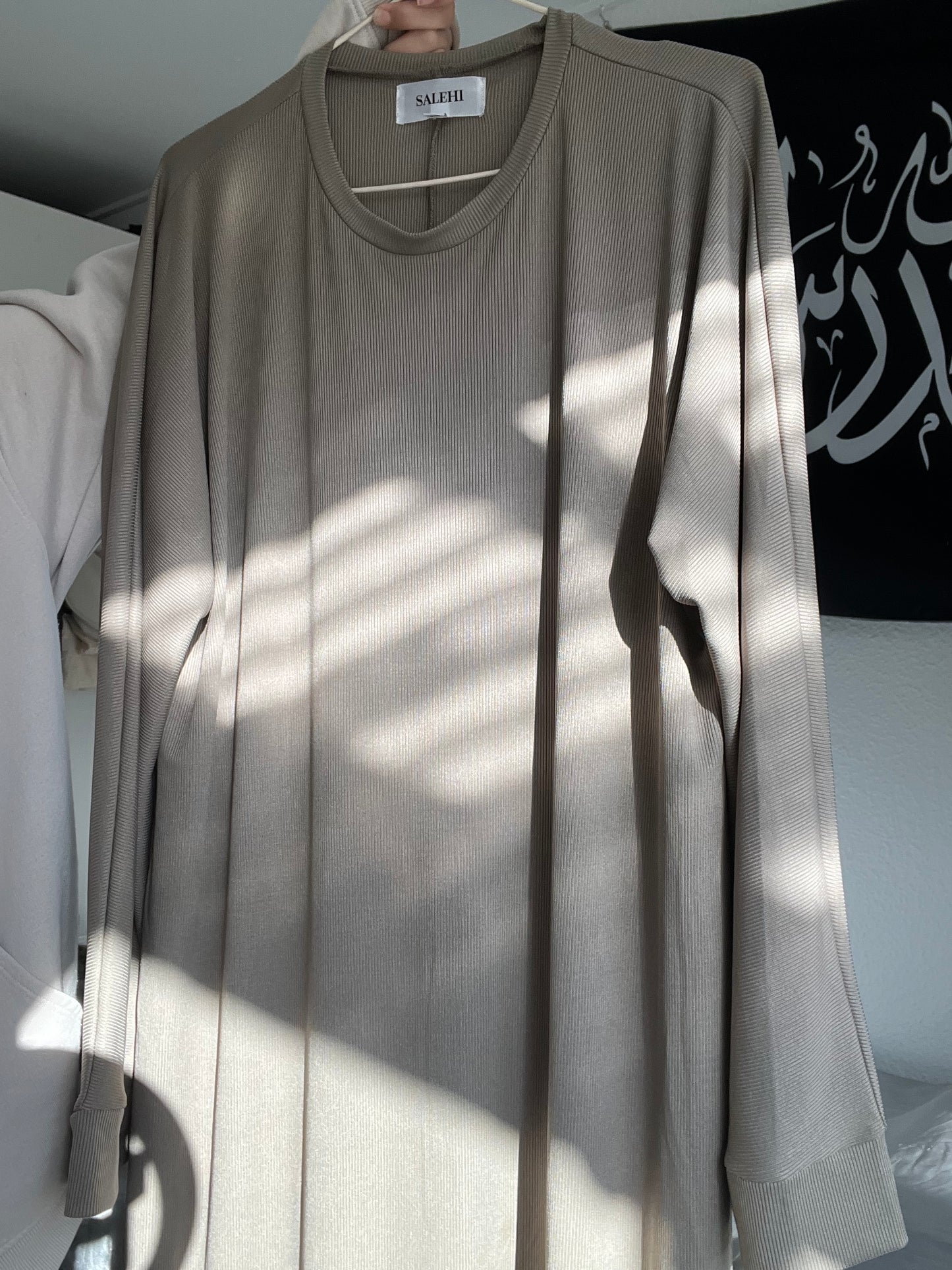 Brown ribbed abaya