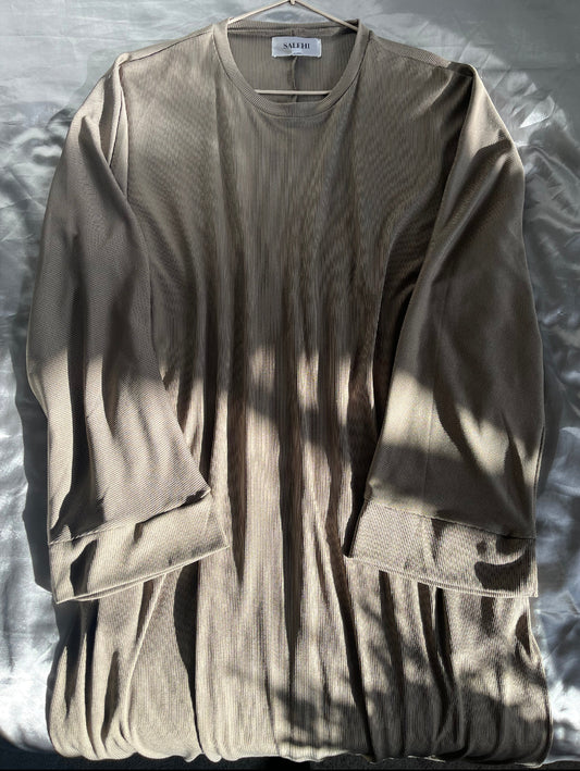 Brown ribbed abaya